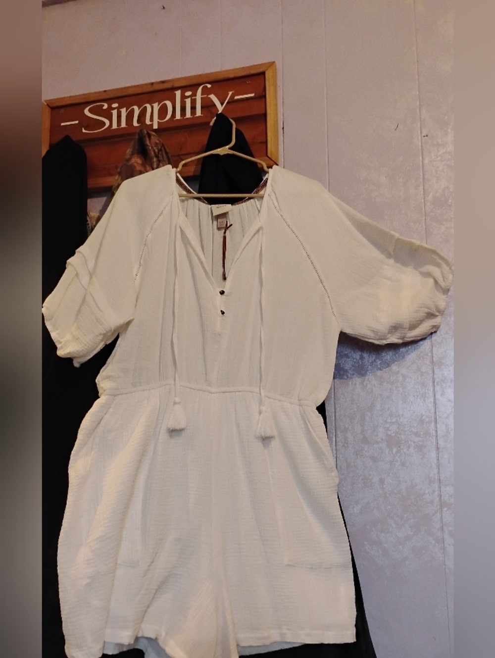 Knox Rose  Short Sleeve Romper Has Built In Shorts Like Material. Shows In Pic.